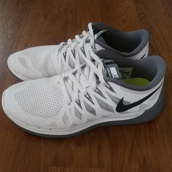 Nike Shoes - Nike Free Run 5.0 Women Sneakers